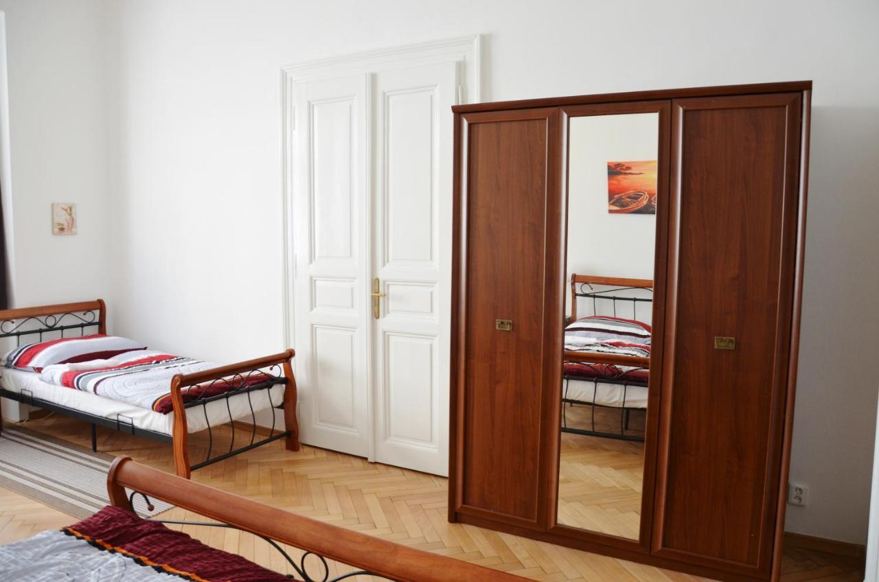 Apartment In The Heart Of ปราก ภายนอก รูปภาพ